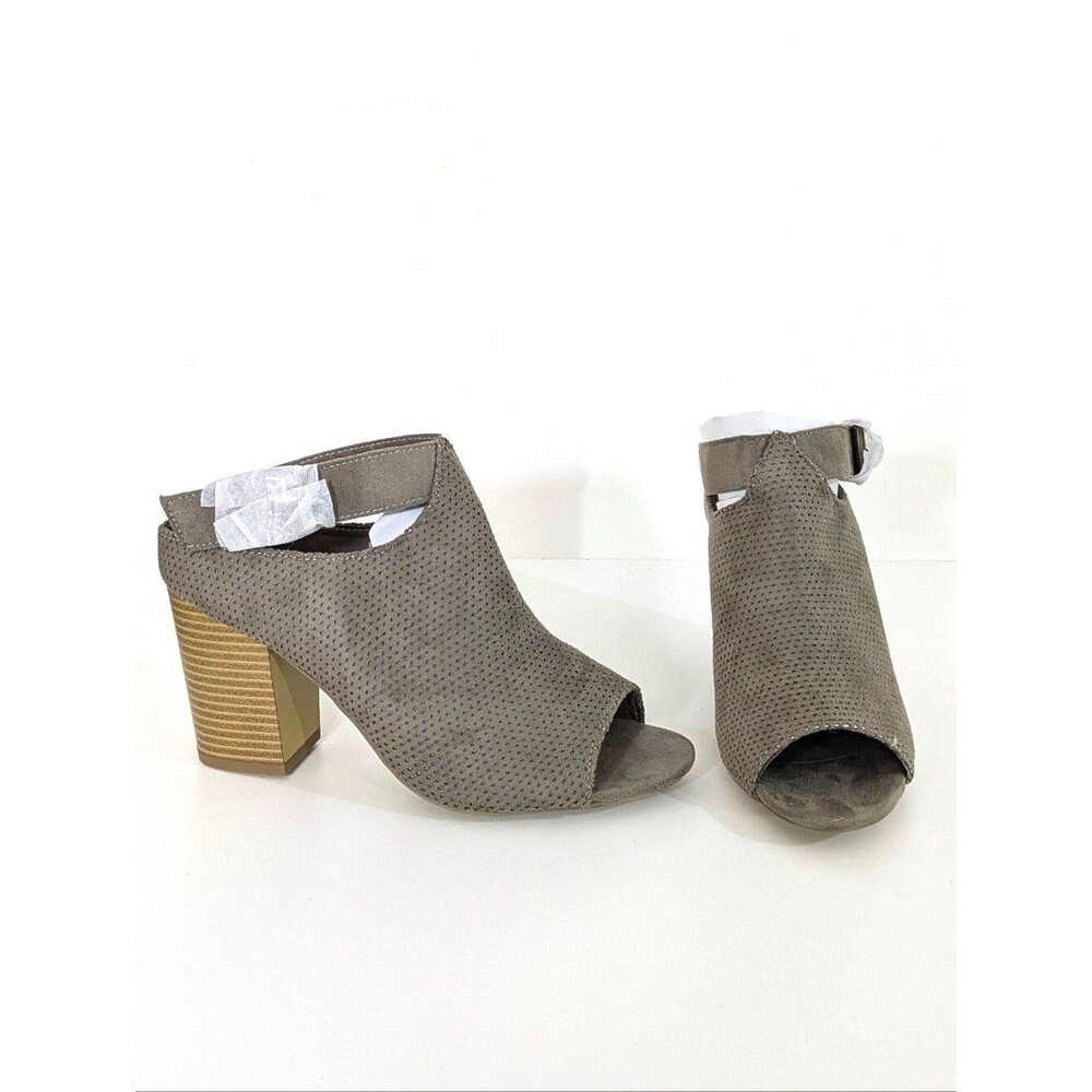 NEW Nature Breeze Taupe Perforated Block Heel Peep Toe Shoes - Size 8.5 Womens